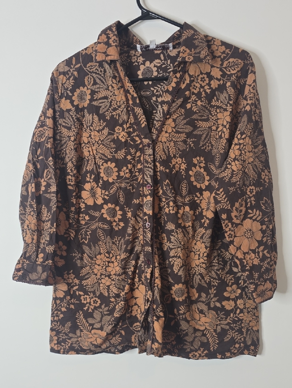 Vintage Women's Fall Floral Button-Front Blouse in Brown and Tan
